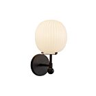 Kuzco Lighting WV579107MBGR Cherise 1-lumière 60W Noir mat et verre opale strié lustré Lampe de salle de bain