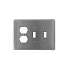 Leviton 84121-40 Plaque murale à 3 gangs, 2 bascules/1 peigne duplex